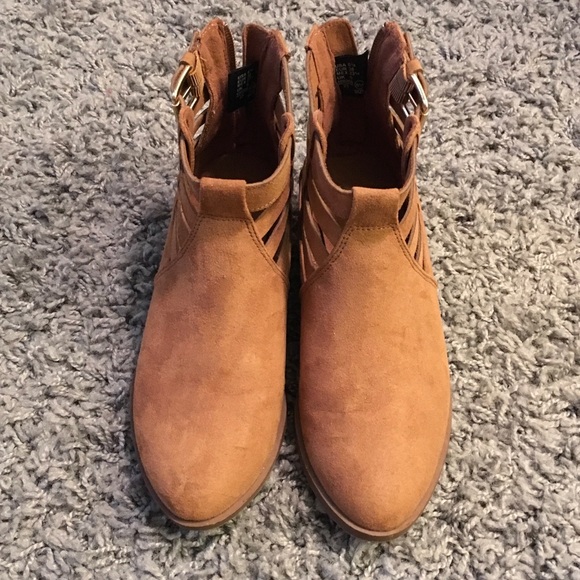 American Eagle booties - Picture 2 of 7